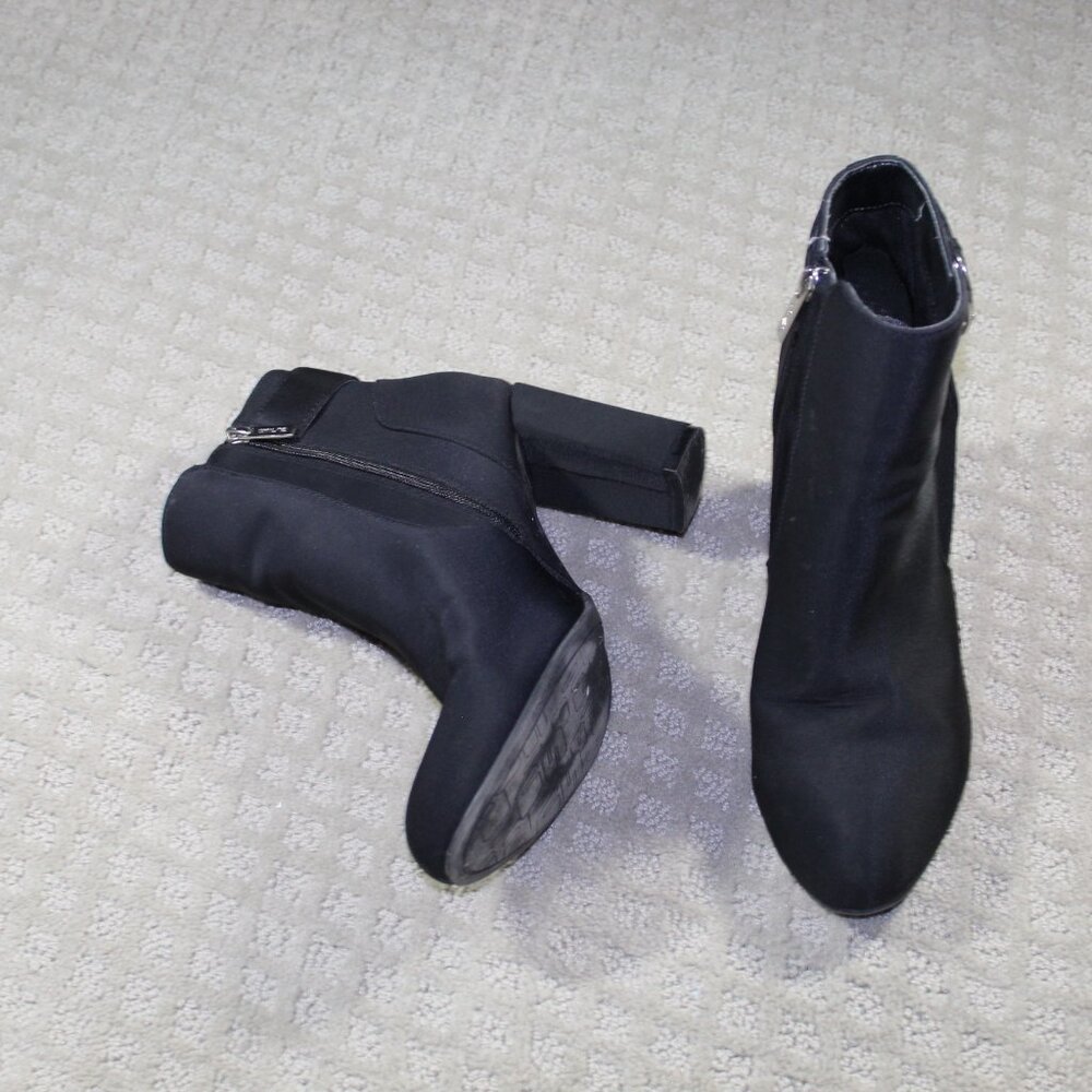Unisa Size 9.5 Unrayray Black 3.5" Block Heeled Ankle Boots